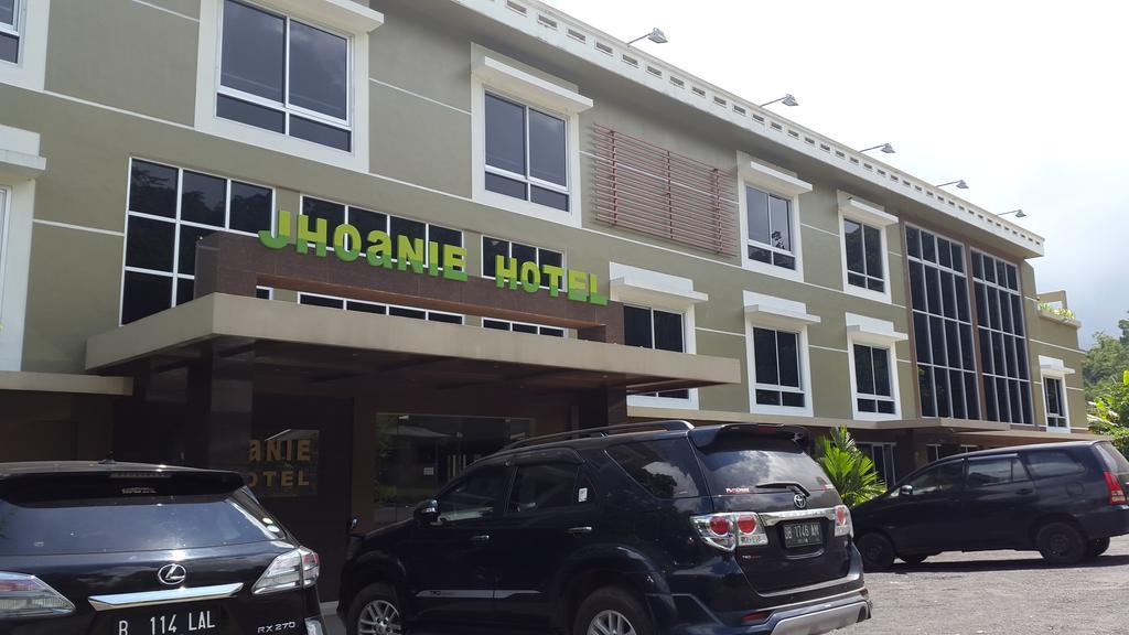 Jhoanie Hotel Tomohon Exterior foto